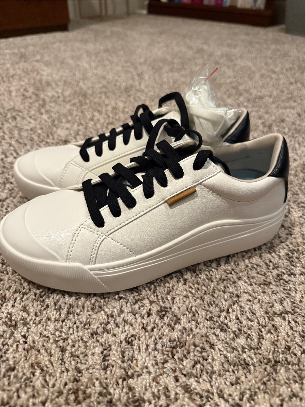 New Rare Dr. Scholl’s Time Off TikTok Famous Travel Sneakers Sz 7.5